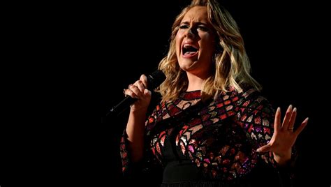 Adele Convinces Spotify To Take Shuffle Off Albums Breaking Latest News