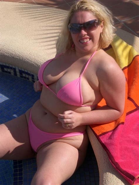 milf barby from united kingdom barby gets hot in the sun youx xxx