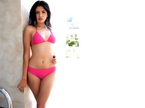 bollywood actress bikini hd wallpapers welcomenri