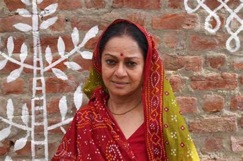 zarina wahab to play narendra modi s mother in his biopic directed by
