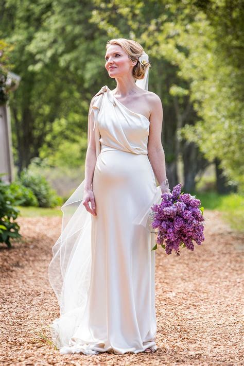 19 of the most gorgeous maternity wedding dress for pregnant brides