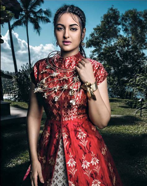 Sonakshi Sinha Dp Profile Pics Hot Fashion On The Year