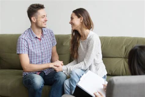 How To Choose The Right Therapist For Marriage Counselling