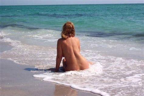 lana nude on the beach again september 2002 voyeur web