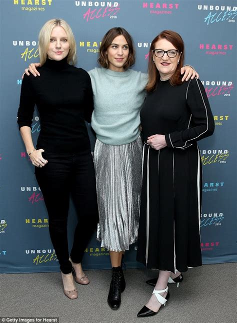 alexa chung in midi skirt and sweater as she joins drew barrymore at magfront event daily mail