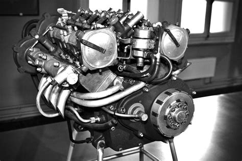 guzzi engine    guzzi engine dario fiumicello flickr