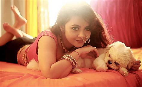 from bahu to babe devoleena bhattacharjee s transformation will leave you stunned storynotch