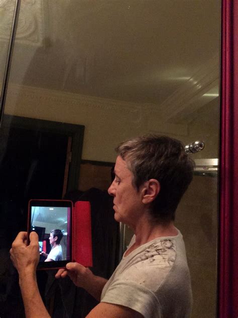 Pin By Anne Cranstoun On Me Mirror Selfie Scenes Selfie