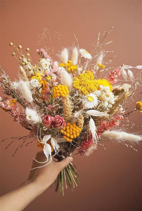 Currently Obsessed With Dried Flowers And Grasses