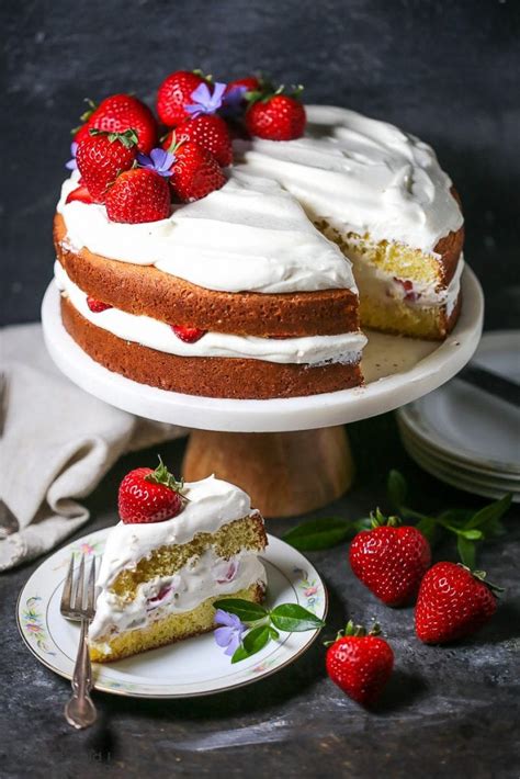 Strawberry And Whipped Cream Cake What Should I Make For