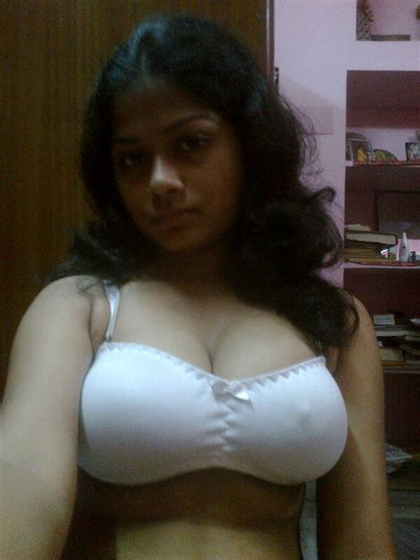desi sexy indian girl naked stripping selfie photoshoot