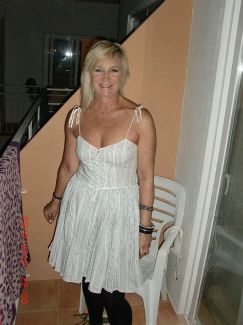 gwindsor 55 from sandhurst is a local granny looking for