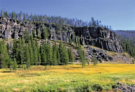 yellowstone national park facts and history britannica