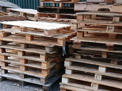 wooden pallets   sherborne uk  pallets