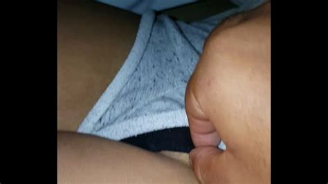 tocando a mi prima mientras duerme xnxx