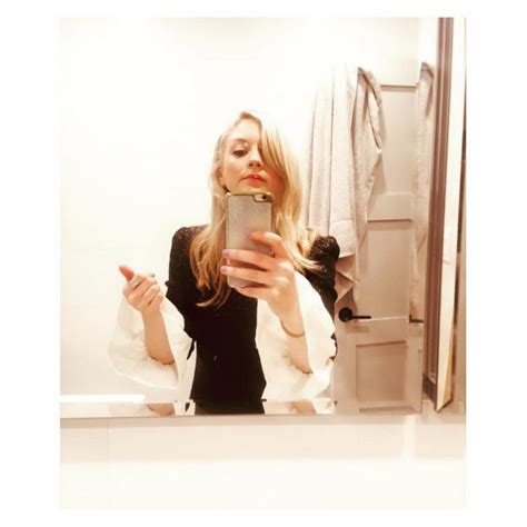 Emily Kinney So Cute On Selfie Like A 20yo Girl 39 Photos The