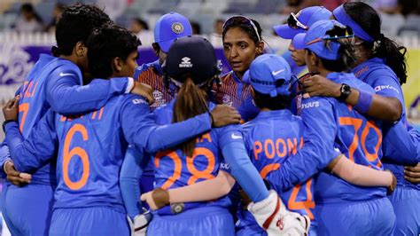 icc womens  world cup shafali poonam guide india   run win  bdesh