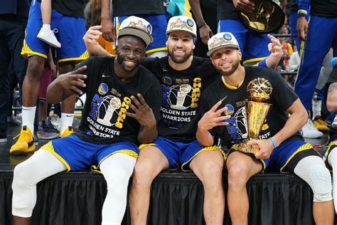 steph curry   warriors celebrate  title clinching win