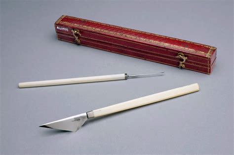 progression  surgical knives  history exquisite knives