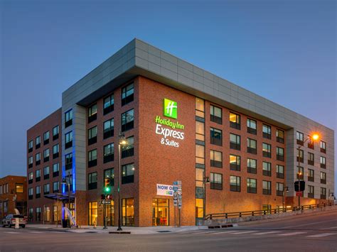 holiday inn express suites tulsa downtown arts district hotel
