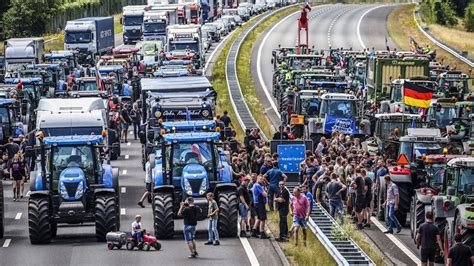 geenstijl driekwart van de nederlanders vindt huidige boerenprotest helemaal prima