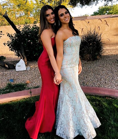 Pin By Karli Wolfe On Gostei In 2020 Prom Photoshoot Prom Poses
