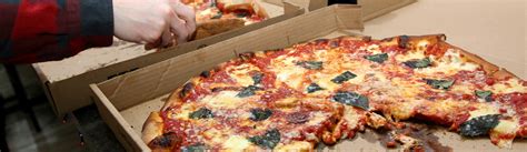 this website lets you send pizza to protestors around america munchies