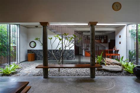 rumah eklektik  halaman  kerala india minimalis