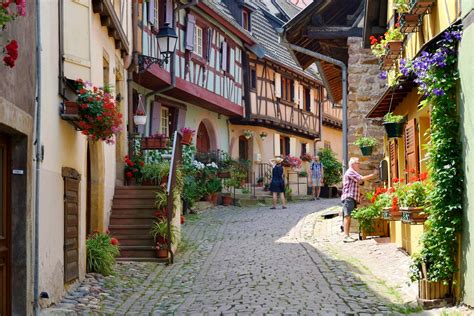 village medieval les   belles cites medievales detours en france