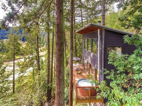 Russian River Cabin With Mid Century Modern Design
