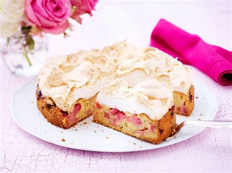 rhabarberkuchen mit baiserhaube rezept lecker
