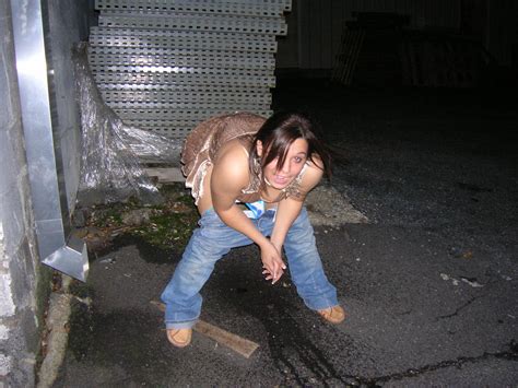 girls pissing in parties free gril