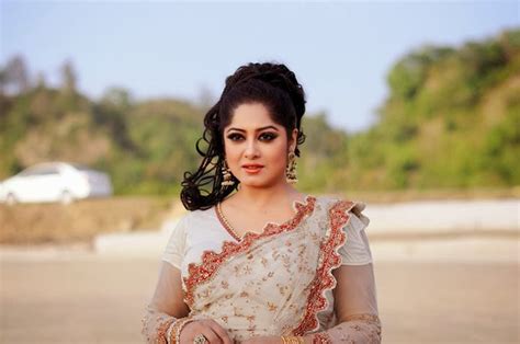 fyza abiha moushumi super beautiful sexy hot popular film star of bangladesh bangladeshi