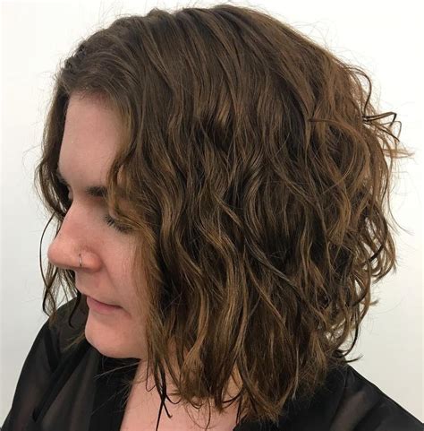 La permanente è un trattamento chimico che può essere usato per lisciare o arricciare i capelli. Capelli con permanente: 50 migliori idee nel 2021 - capellidistile.it