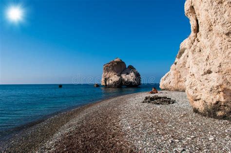 la roche de laphrodite image stock image du grece chypre