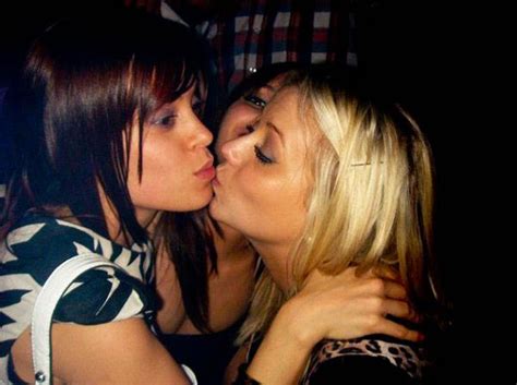 Girls Kissing At New Year Parties 91 Pics