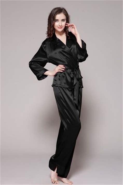 Black Color 100 Pure Silk Pajamas Women Are Online This