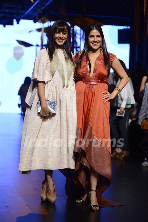 Manasi Scott And Sona Mohapatra At Lakme Fashion Week 2017 Day 1 Media