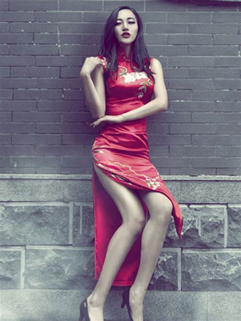 in pictures 11 qipao hotties who bring sexy back to the traditional cheongsam redwire times
