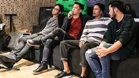 chord kunci gitar lagu wanitaku noah cocok