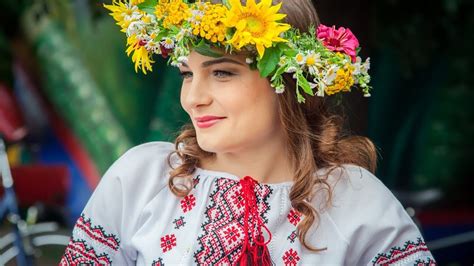 حقائق لا تعرفونها عن اوكرانيا بلد أجمل النساء وأطول آلة موسيقية Youtube