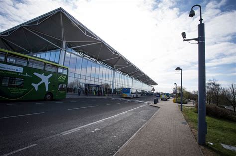 major   travellers flying   bristol airport gloucestershire