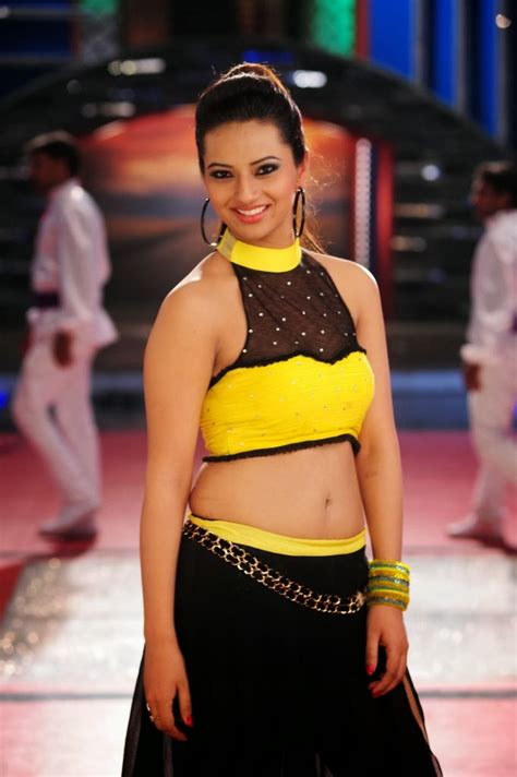 south actress isha chawla latest hot navel show photo gallery sex offender stories
