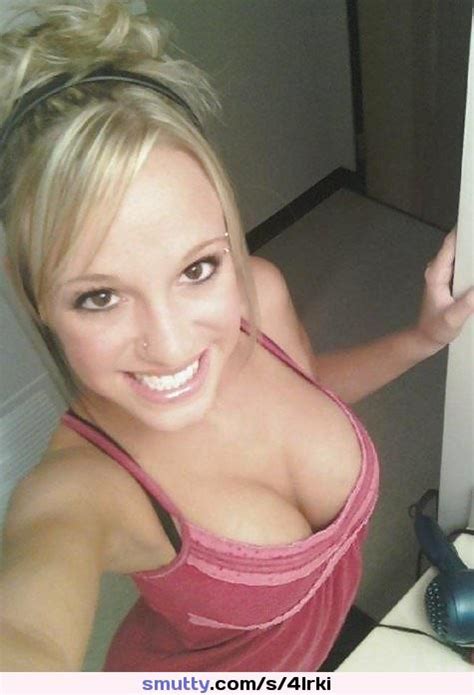 Cleavage Bigtits Tits Cumvalley Downblouse Downtop