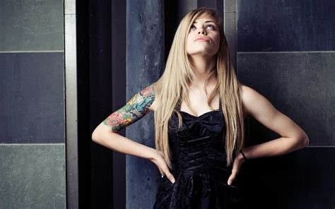 tattoo blonde women hands on hips looking up wallpapers hd desktop and mobile backgrounds