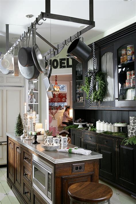 christmas decorating ideas  add festive charm   kitchen