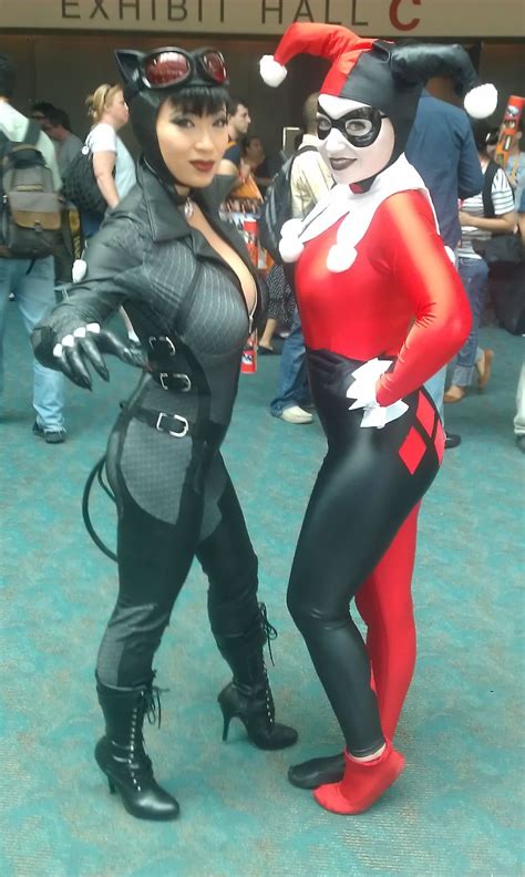 sdcc 12 harley and catwoman cosplay — major spoilers
