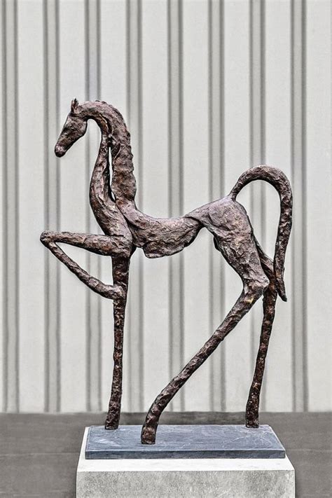 bronzen modern paard beeeld loosveldt