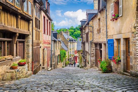 beautiful towns  france  visit arzo travels