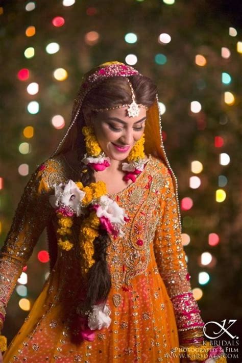 popular bridal mehndi dresses 2021 beautiful designs